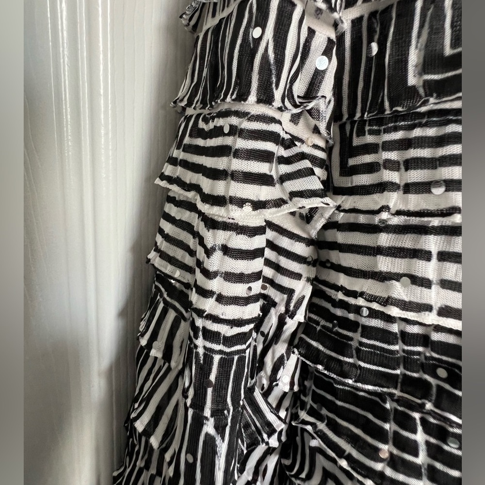 Squares & sequins Tunic. NWOT - Picture 2 of 9